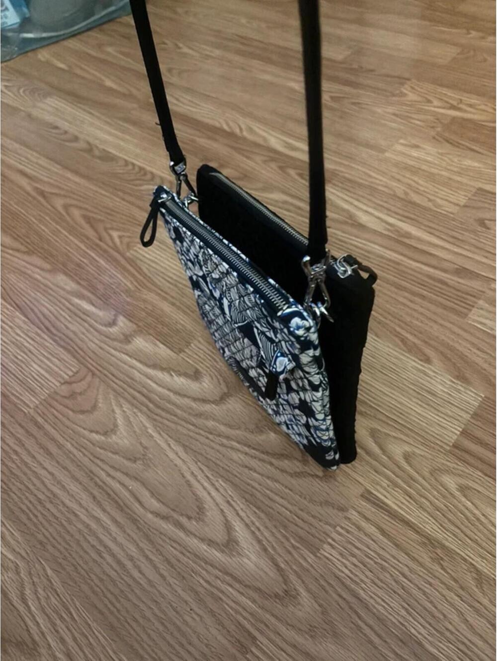 Vera Bradley Interchangeable Crossbody/Wristlet - Picture 8 of 9